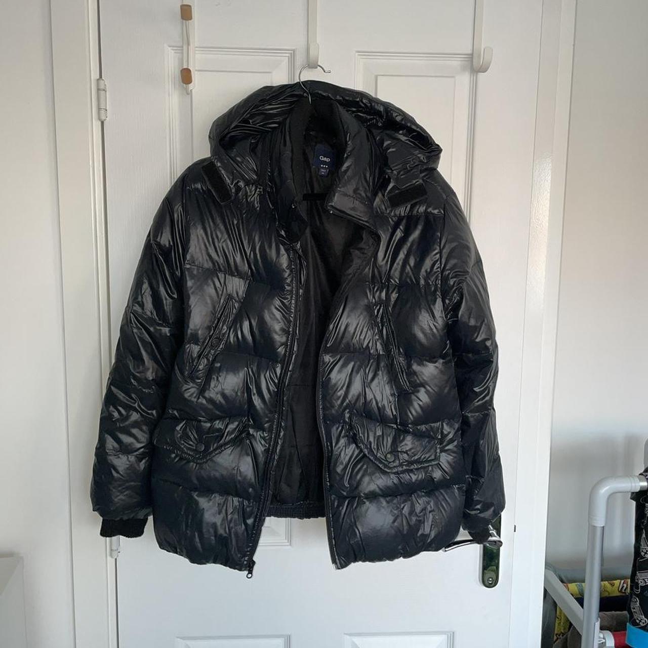 GAP shiny Puffa jacket Size - XS (Fits small)... - Depop