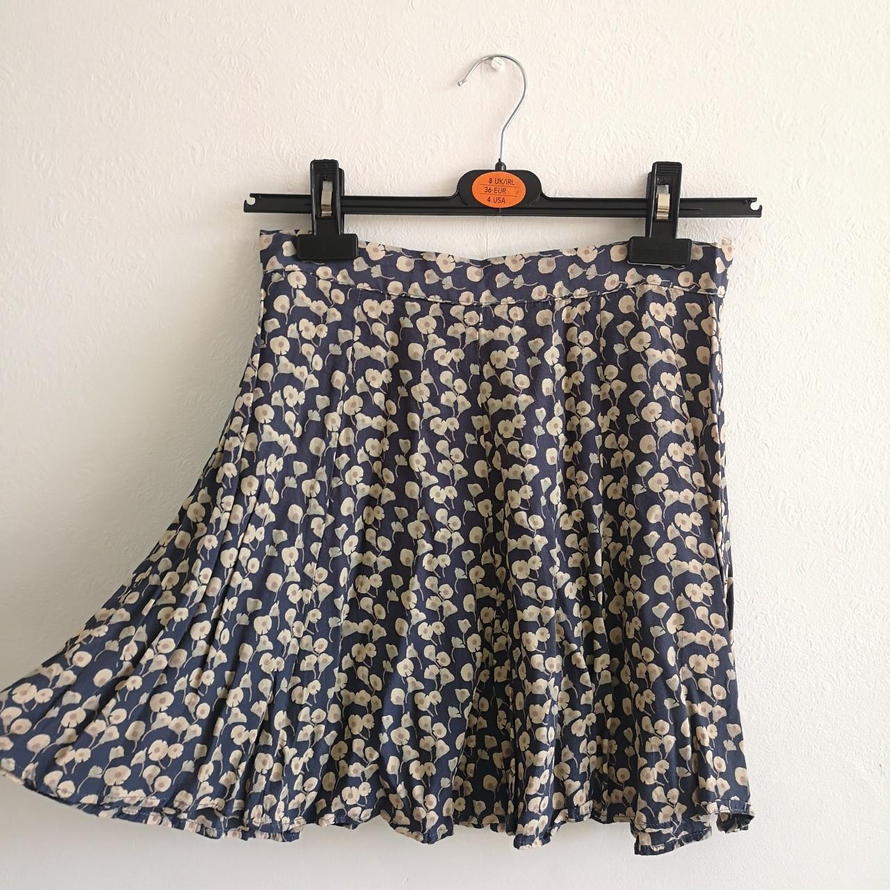 Topshop Women's Navy and Cream Skirt | Depop