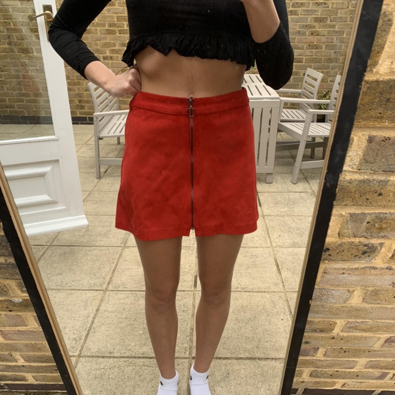 Size small red Zara skirt never worn Depop