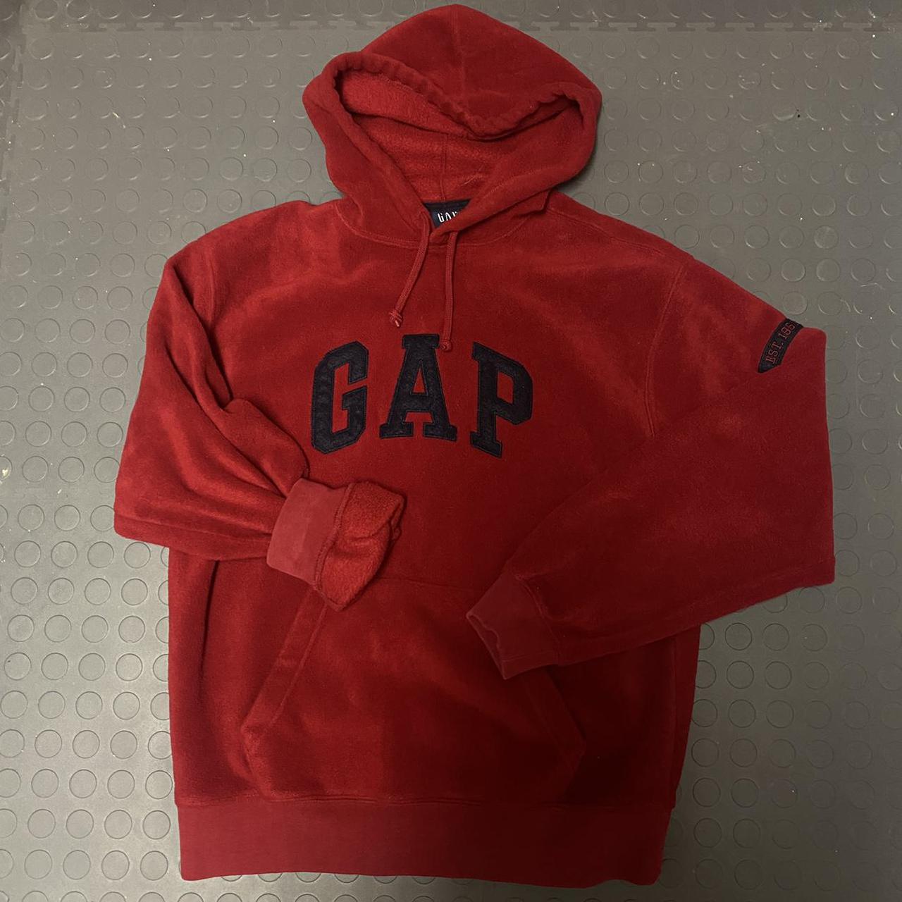 Gap Men's Red and Navy Hoodie | Depop