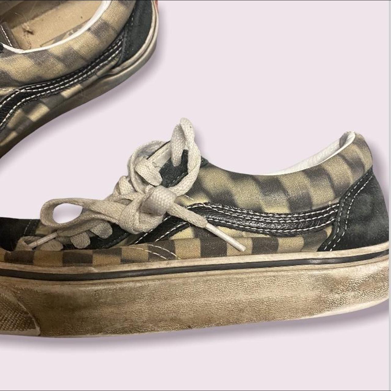 vans-old-school-skate-shoes-blurry-checkered-depop