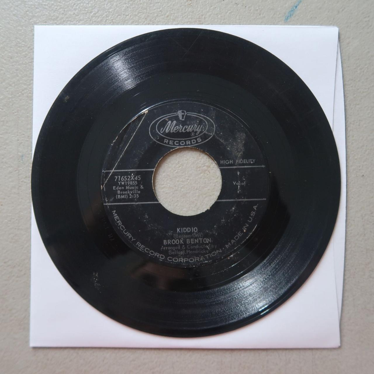 BROOK BENTON KIDDIO/THE SAME ONE MERCURY VINYL 45... - Depop