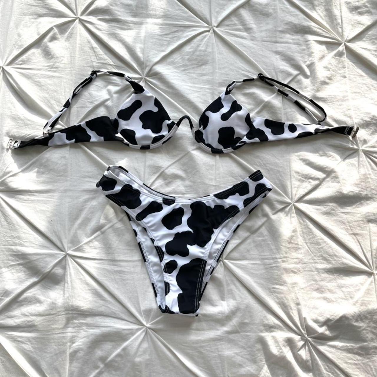 Women's White and Black Bikini-and-tankini-bottoms | Depop