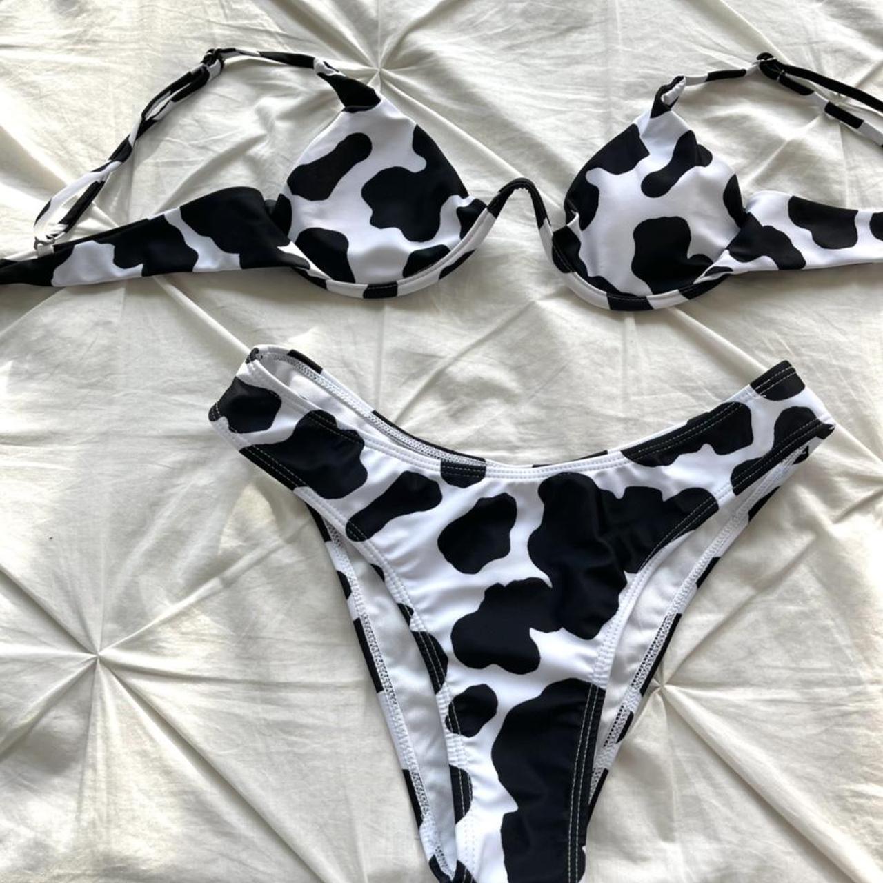 Women's White and Black Bikini-and-tankini-bottoms | Depop