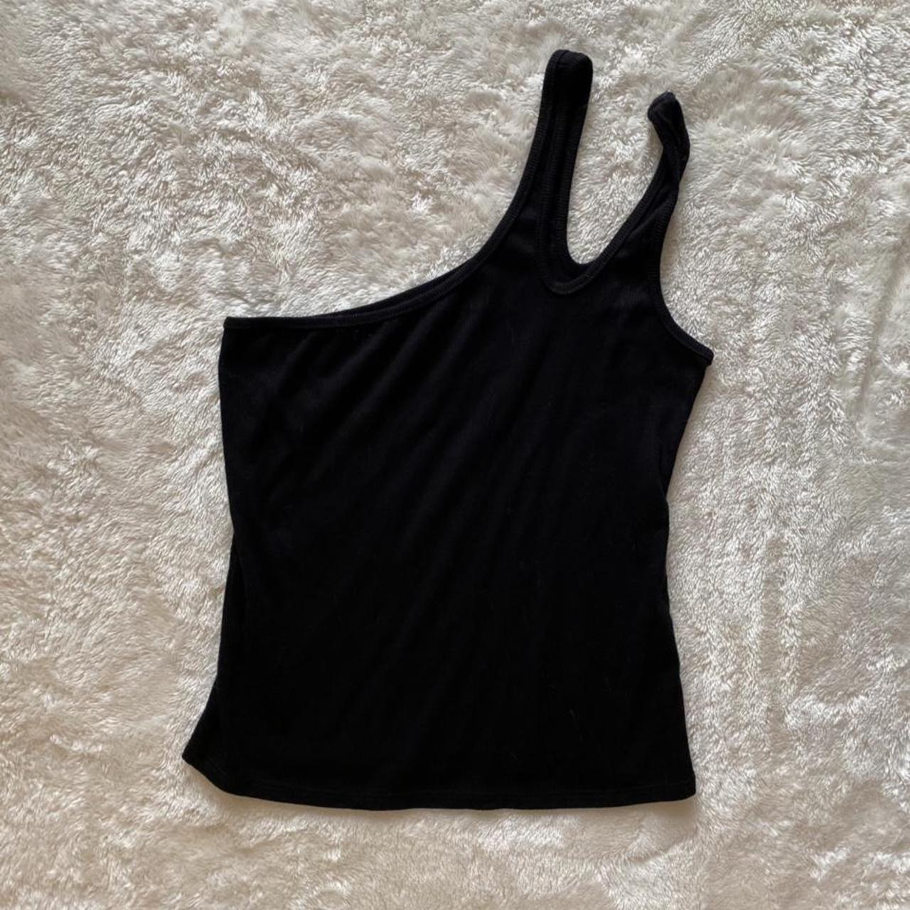 Chic black tank! Very soft and stretchy, no flaws,... - Depop