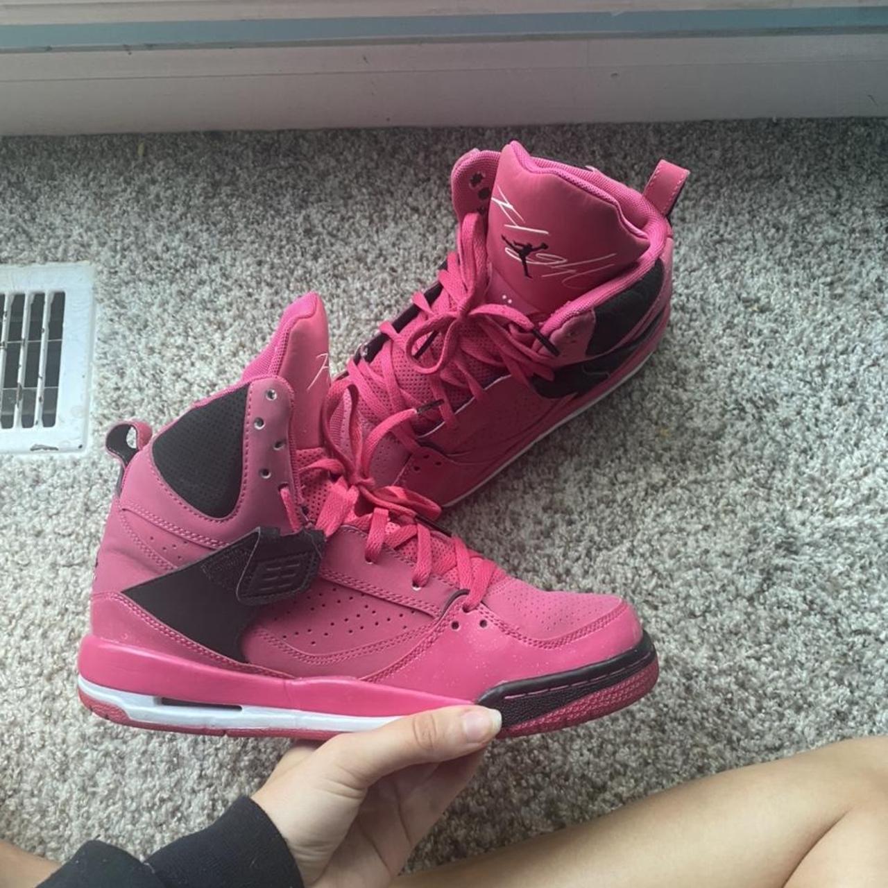 Black and pink jordan flights hotsell