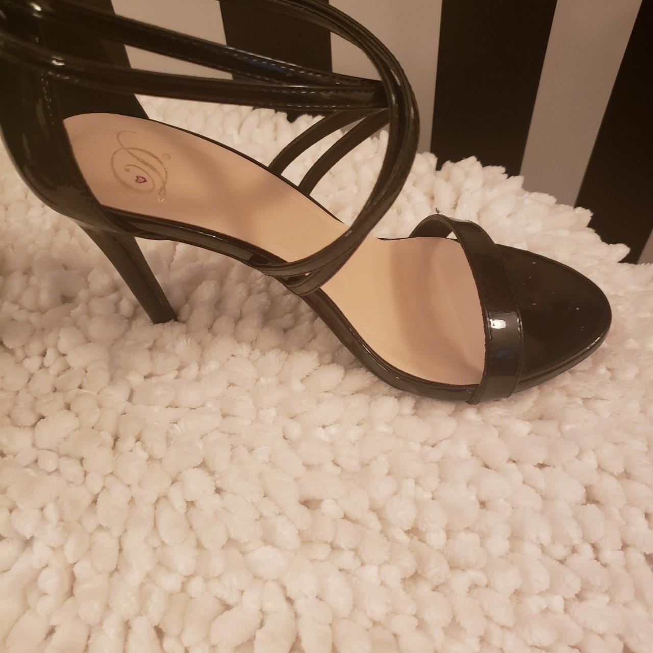 Delicious best sale strappy heels