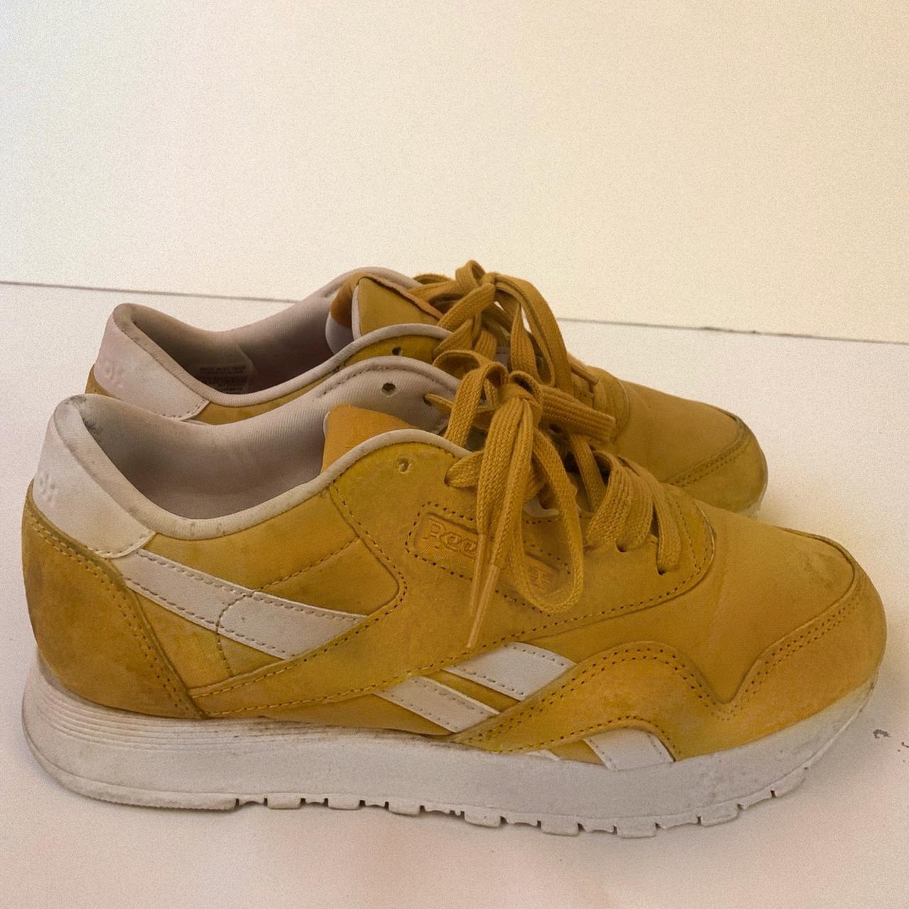 Mustard yellow shops reebok