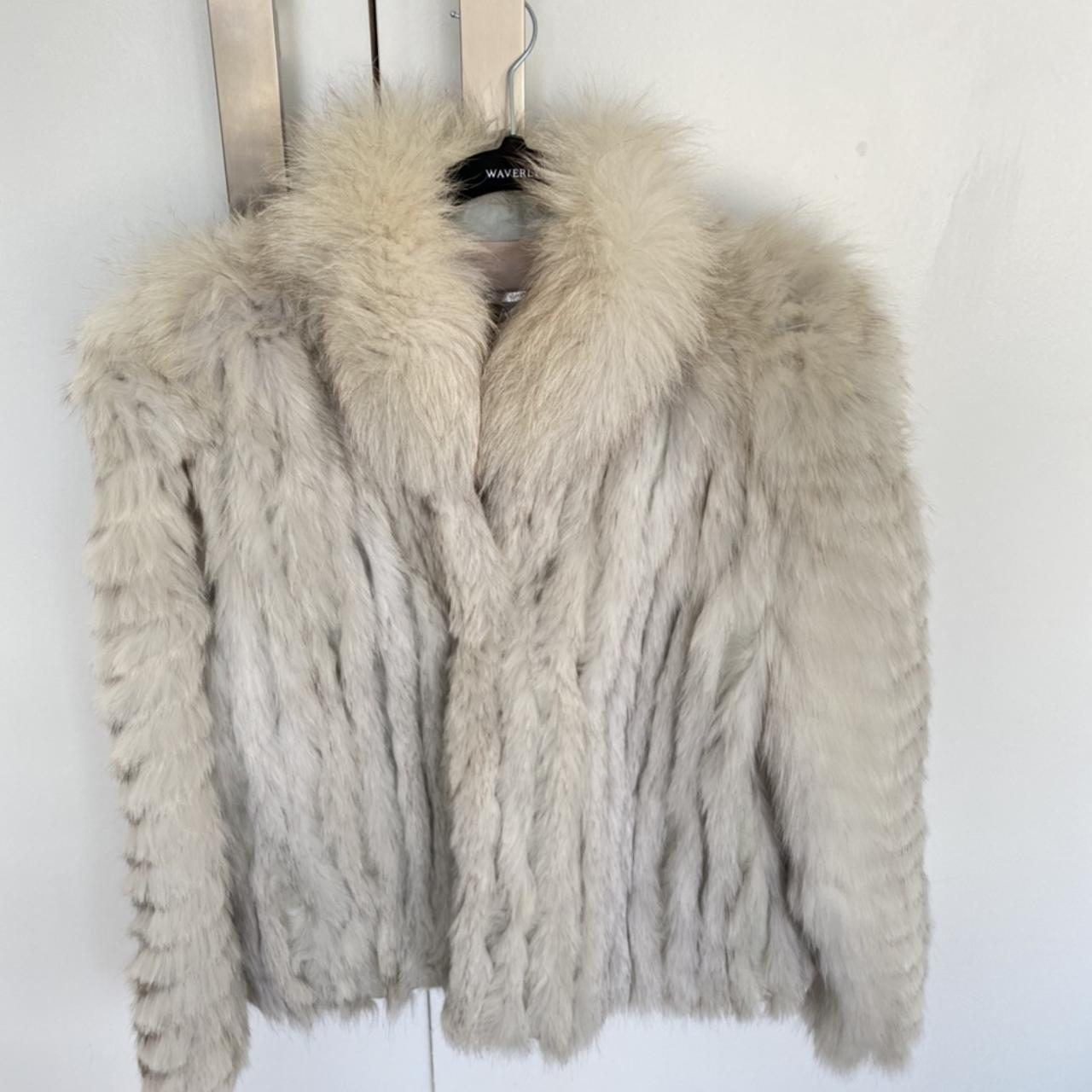 SAGA FOX Real Authentic Fur Coat. In amazing...