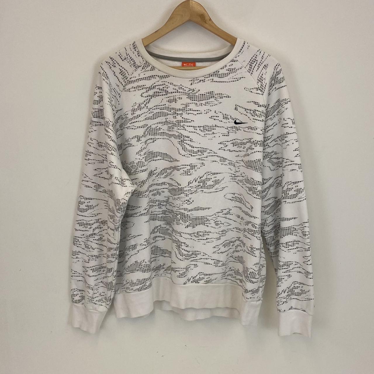 Nike Men's White and Grey Sweatshirt | Depop