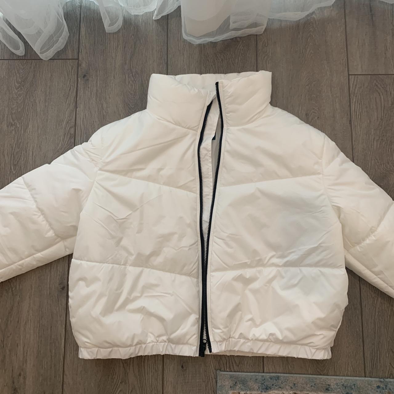 White Puffer Jacket Super Cute And Very Big Size Depop