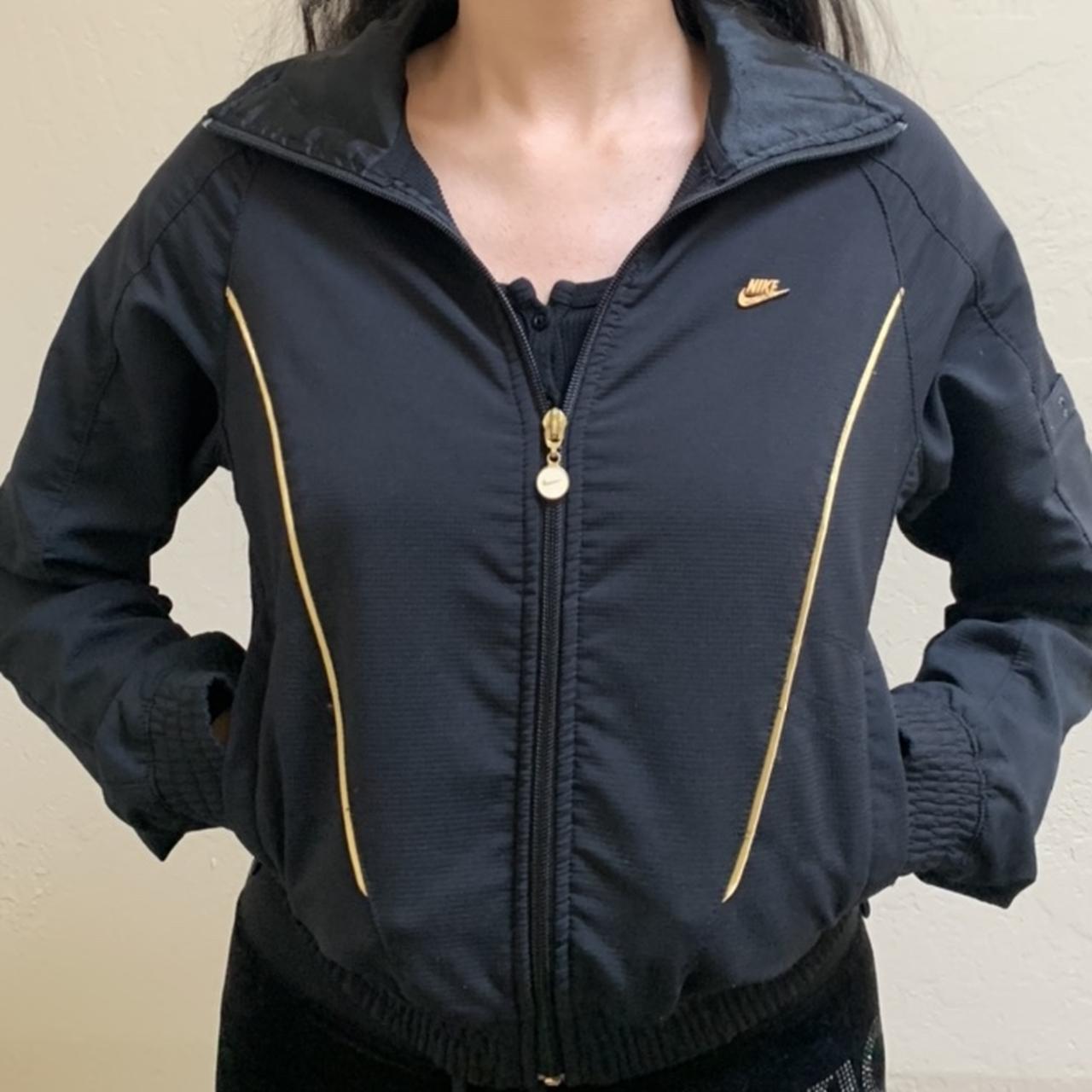 Nike vintage bomber jacket It’s so cute but I don’t... - Depop