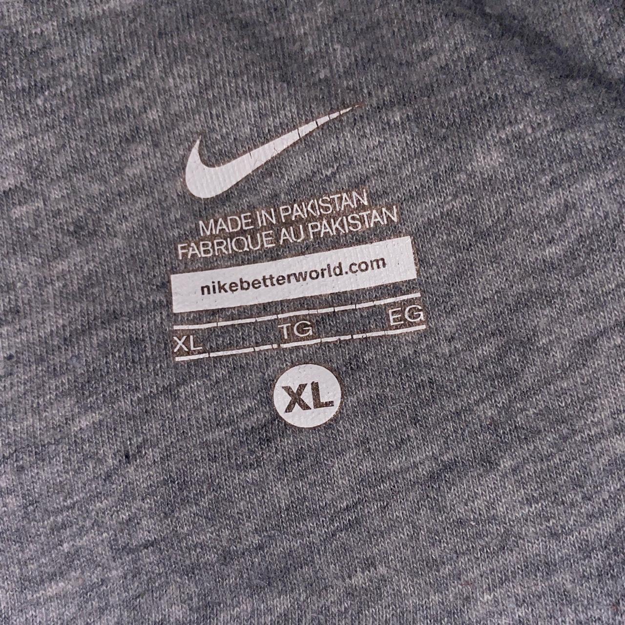 vintage nike zip up hoodie worn once in perfect... - Depop