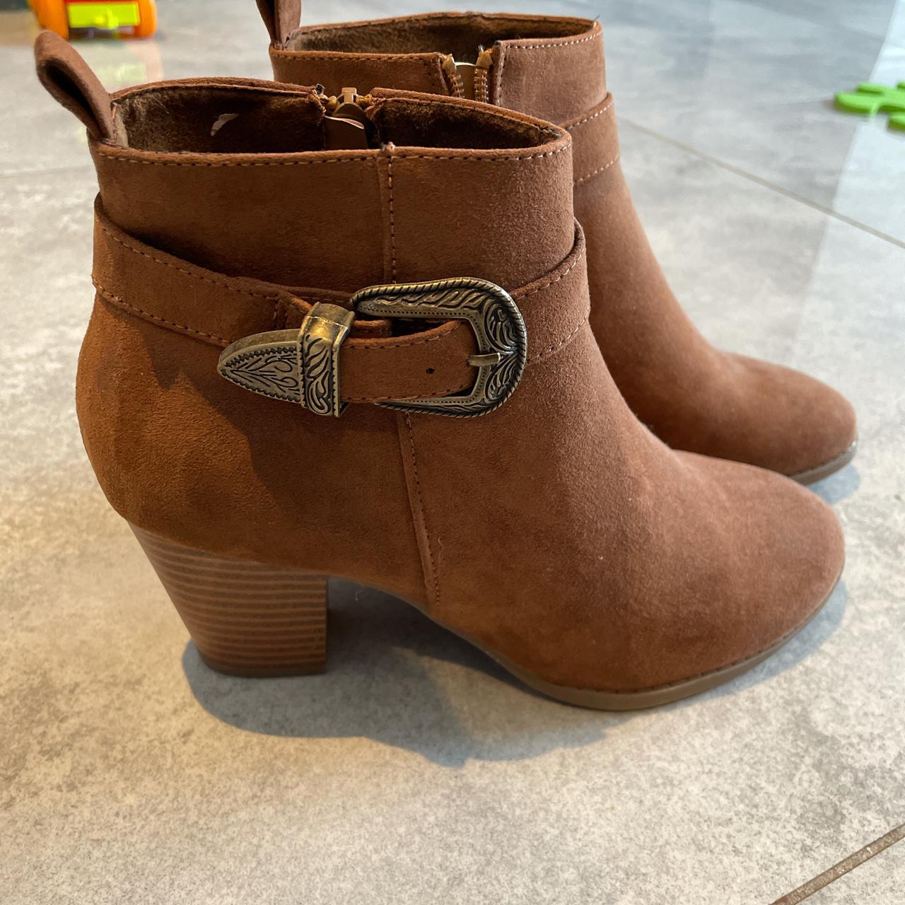 New Look Women's Tan Boots Depop