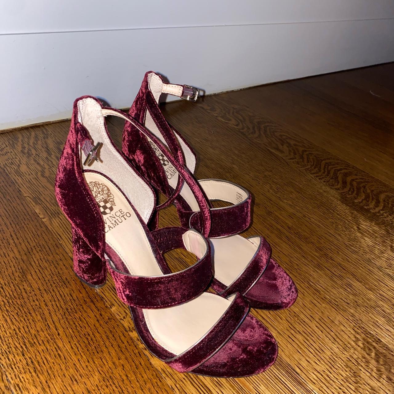 Vince camuto burgundy on sale heels