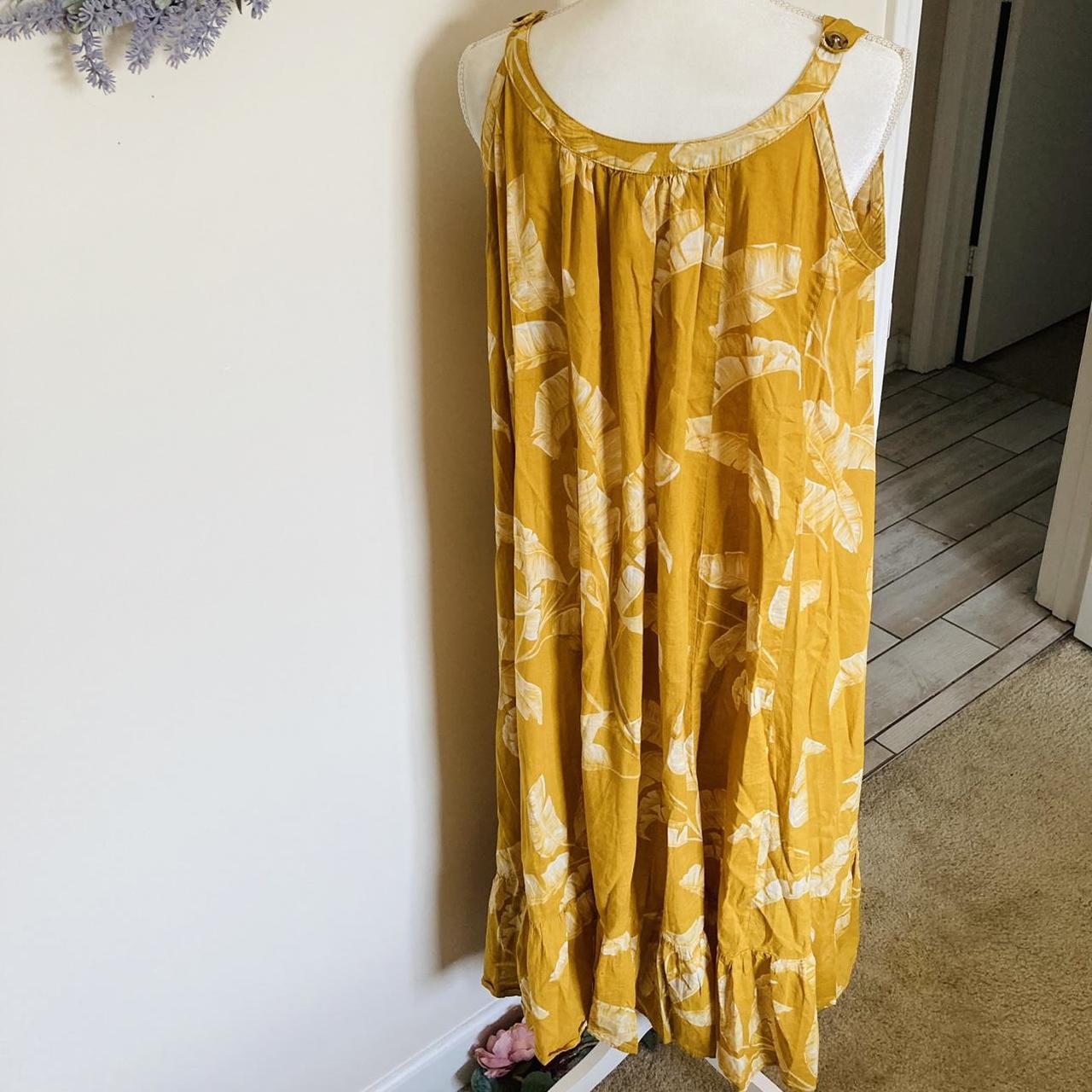 H&M yellow and cream tropical dress A must have... - Depop