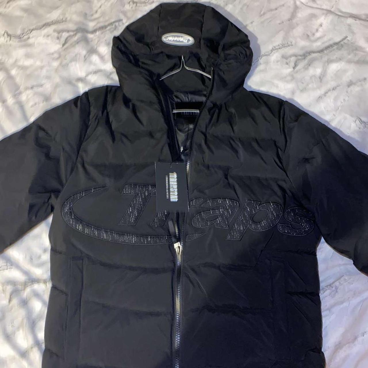 Hyperdrive hooded puff puffer - black Oreo size medium - Depop