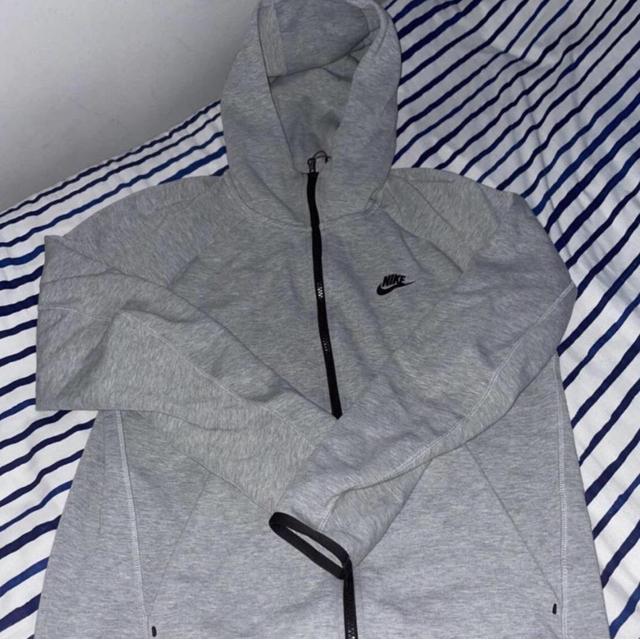 black nike tech jacket