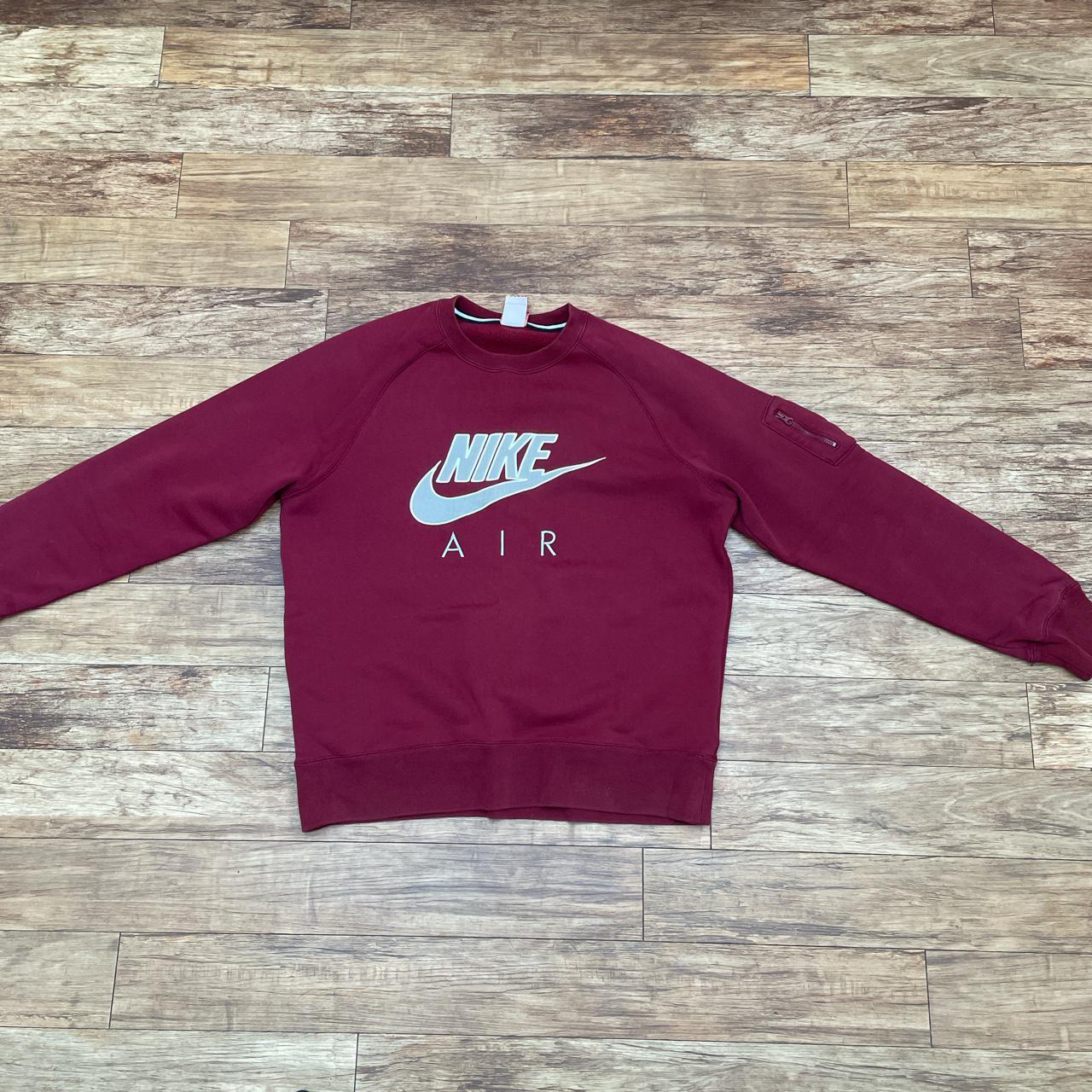 Nike hotsell burgundy sweatshirt