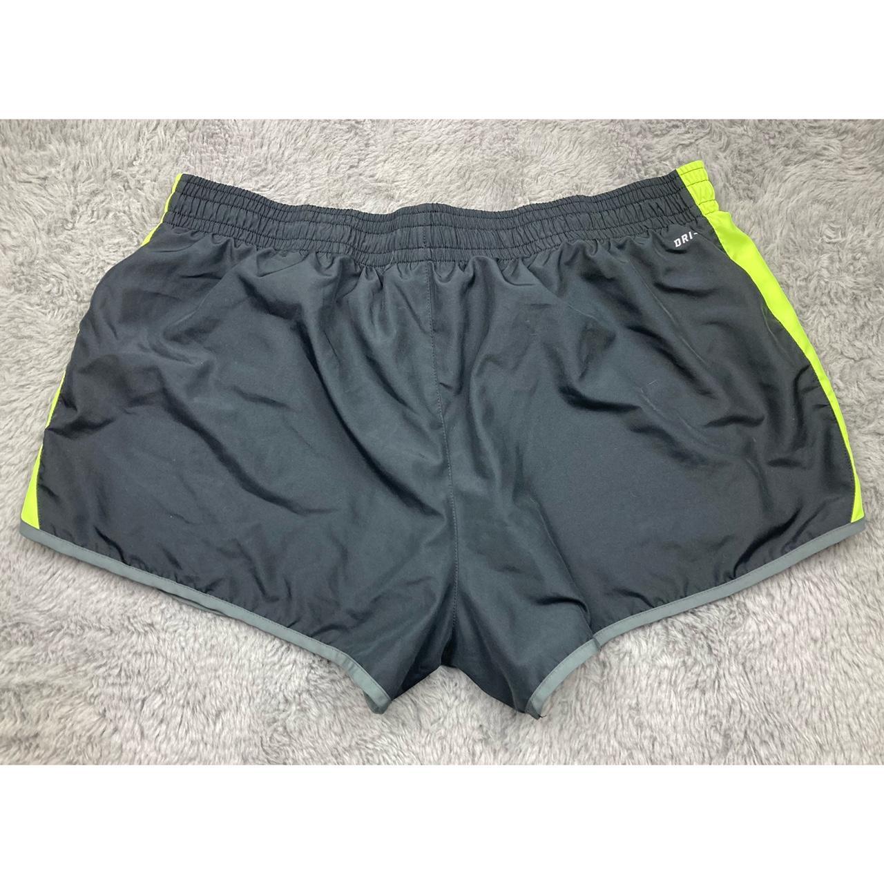 pantaloneta nike running