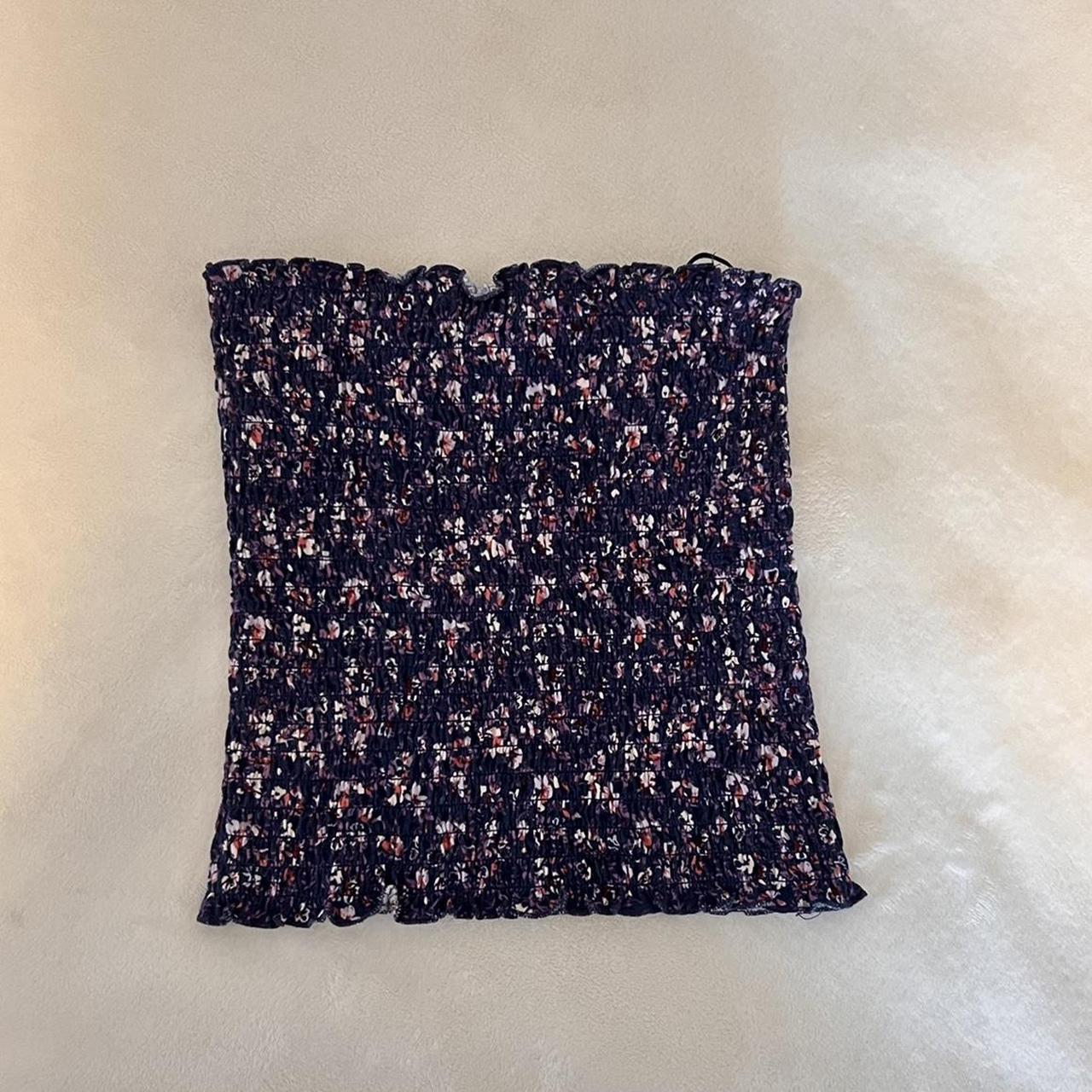 SO Clothing Women's Navy and Pink Crop-top | Depop