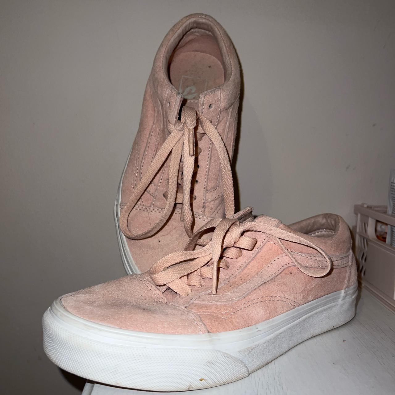 baby pink suede vans