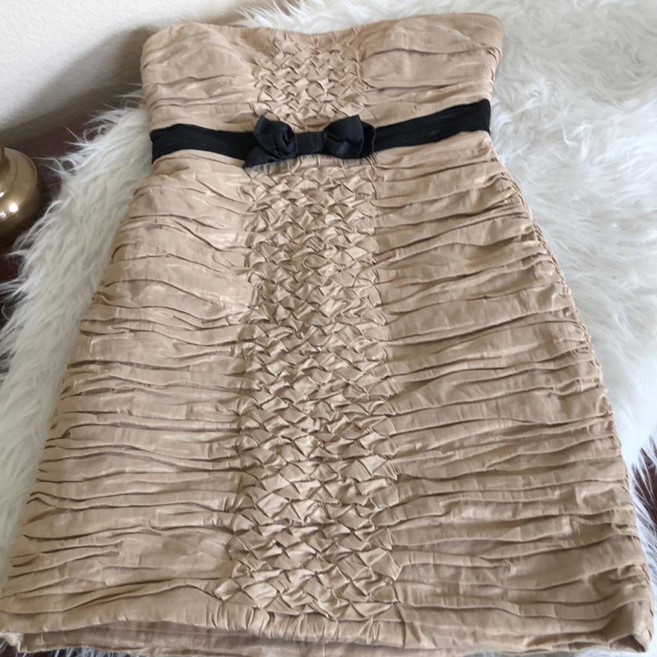 BCBGMAXAZRIA Women's Tan and Black Dress | Depop