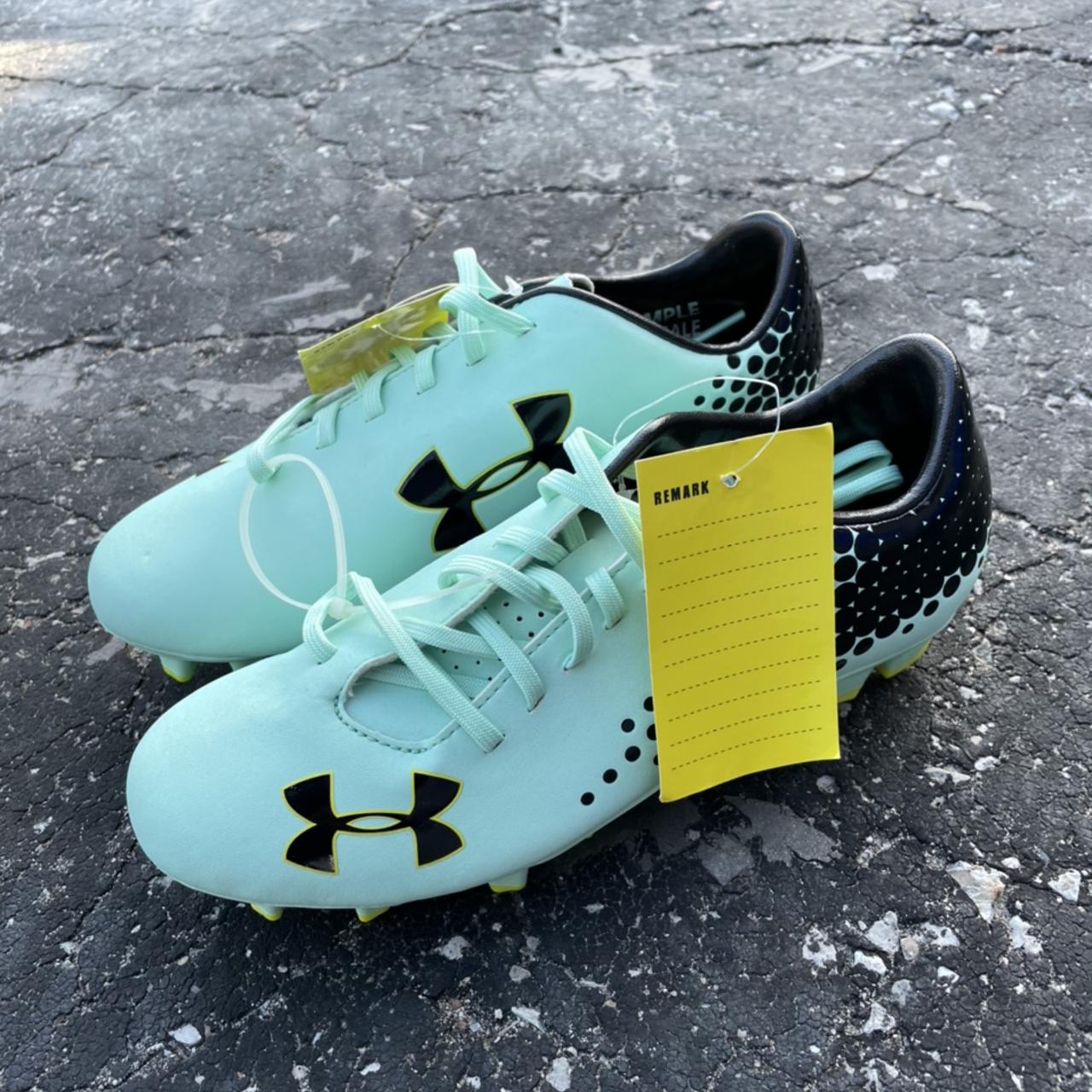 Under armour hotsell women's soccer cleats