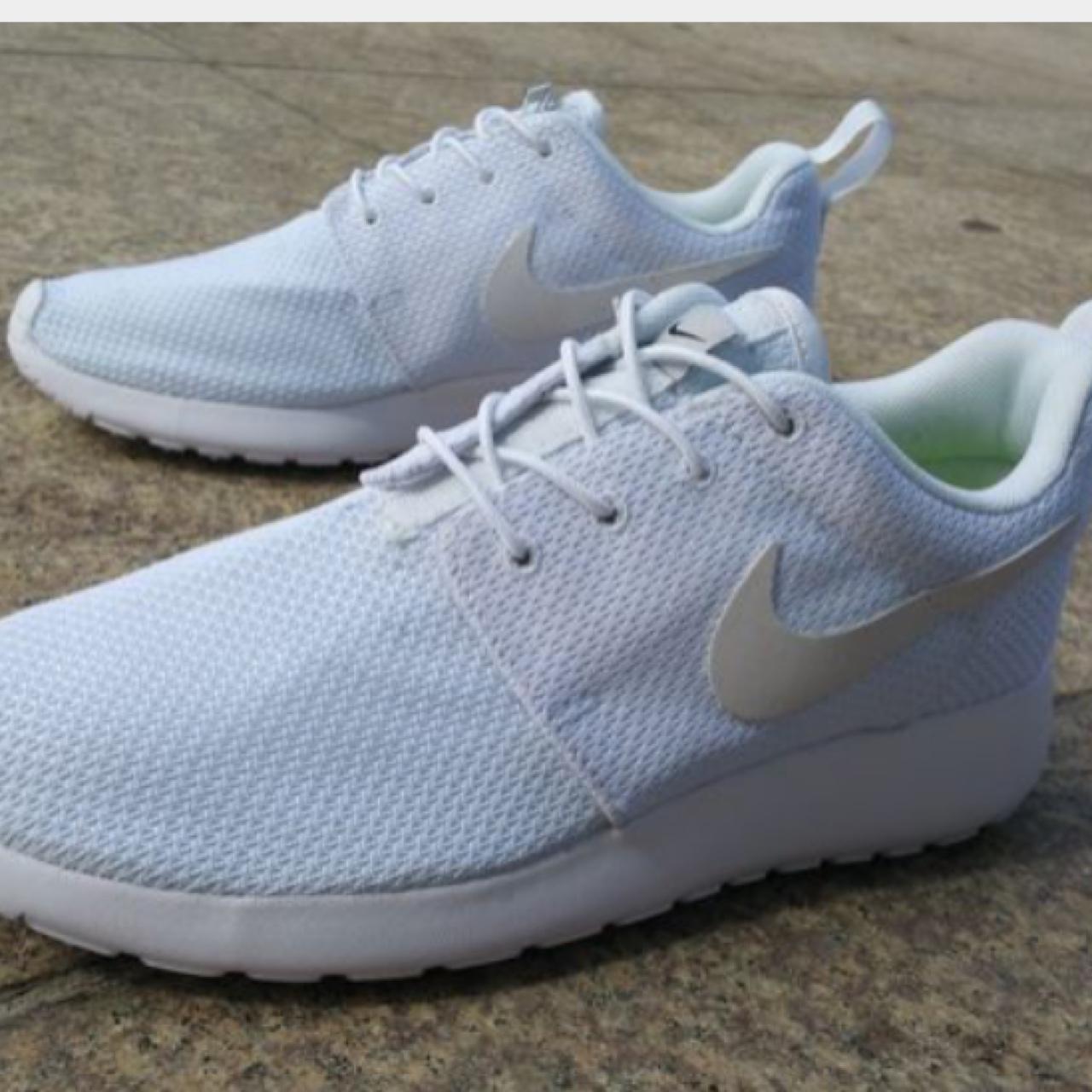 roshe nike white