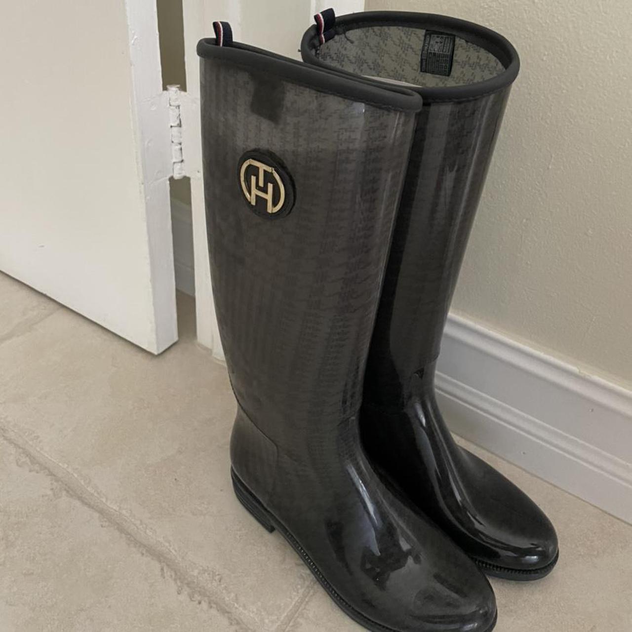 Tommy hilfiger hot sale water boots