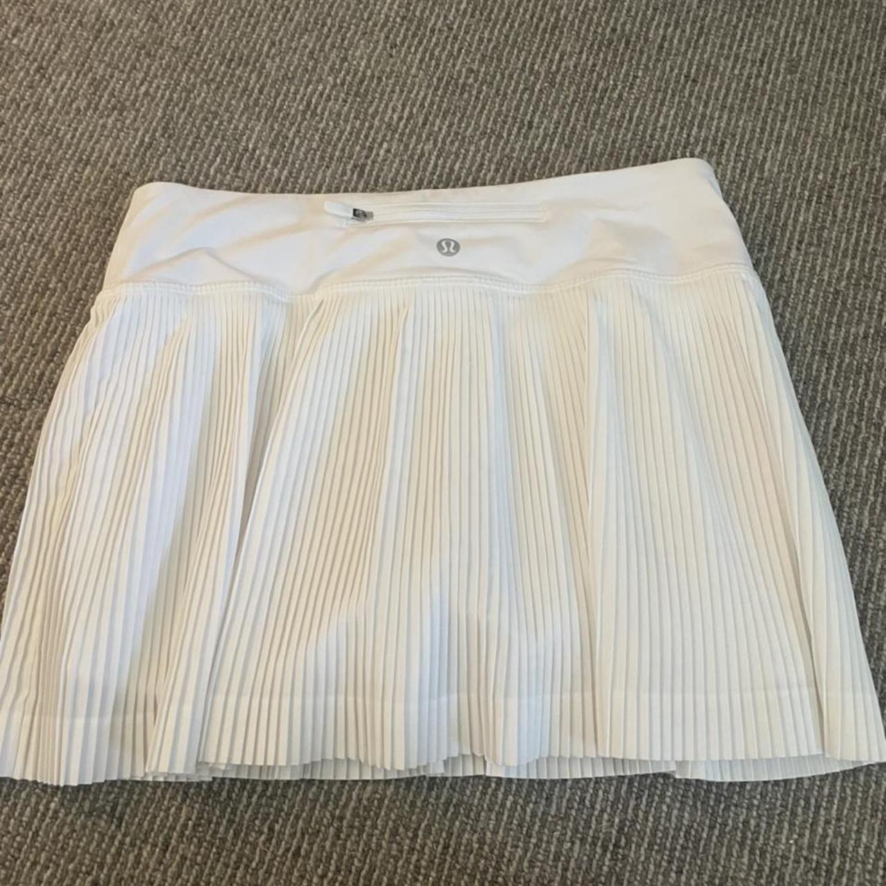 lululemon skirt size 4 never worn but no tags. super... Depop
