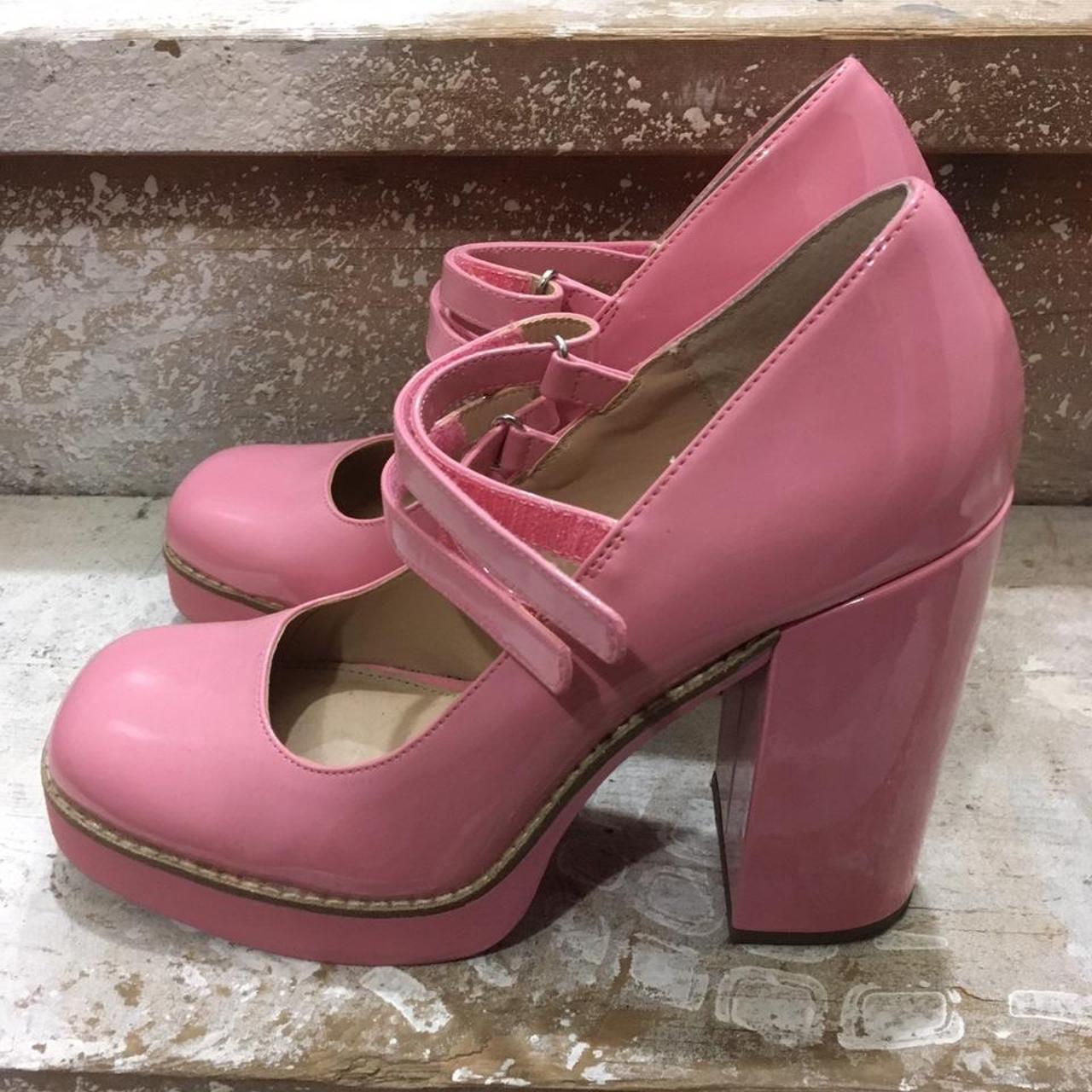 Steve Madden Women's Pink Footwear | Depop