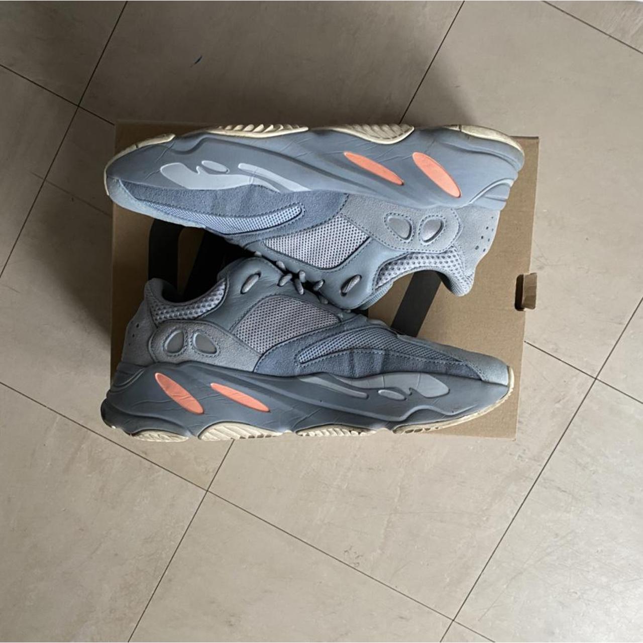 yeezy 700 mint