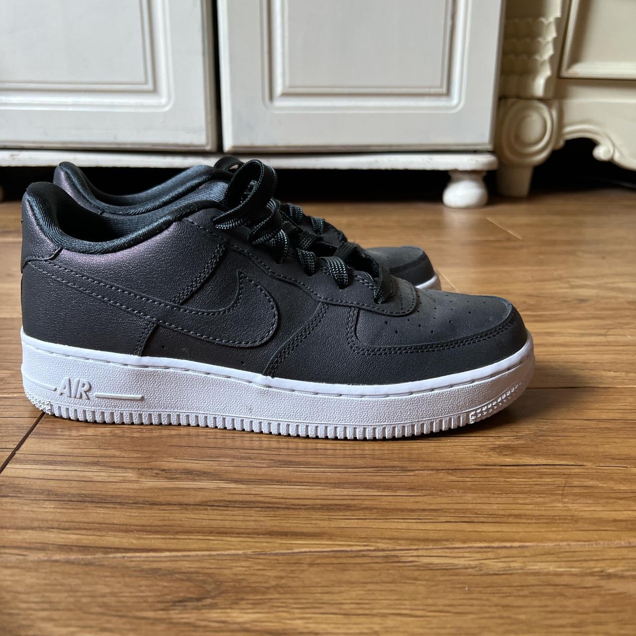 black nike air force size 5.5