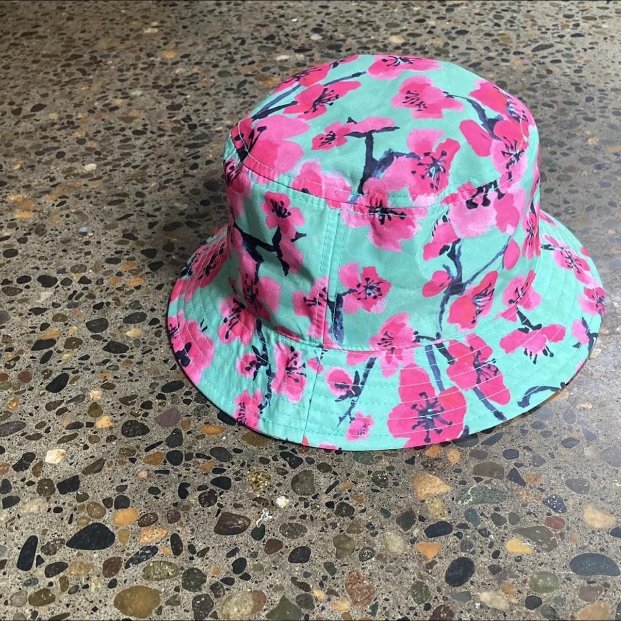 arizona bucket hat, mint condition and fits most... - Depop