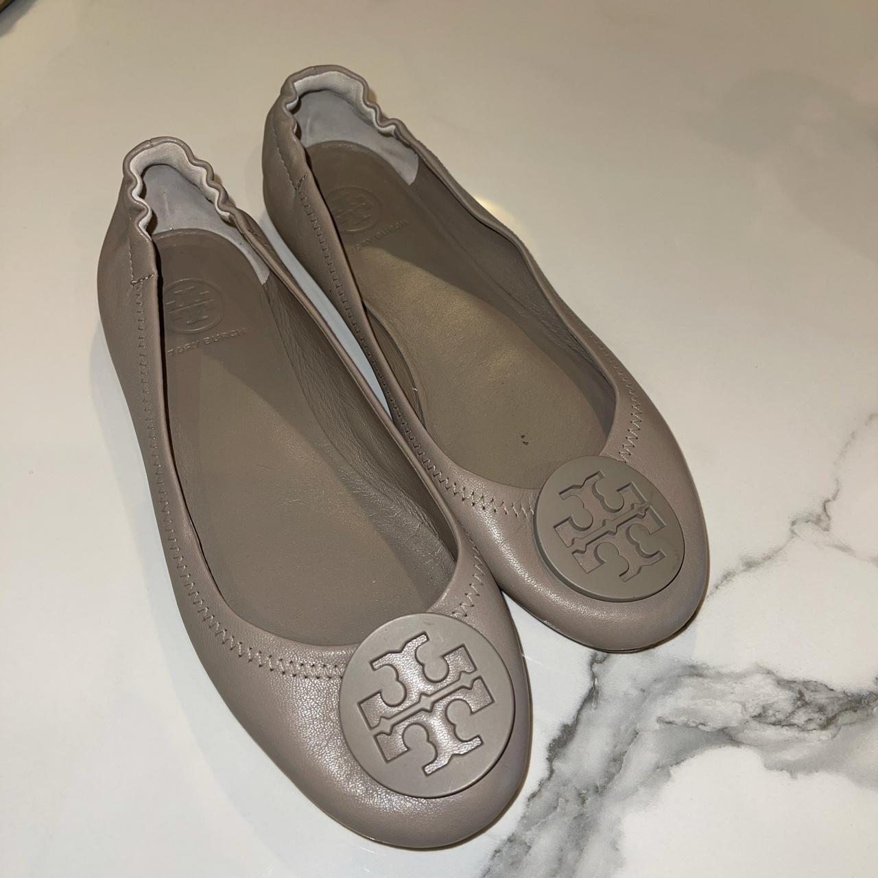 Tory burch hot sale taupe flats