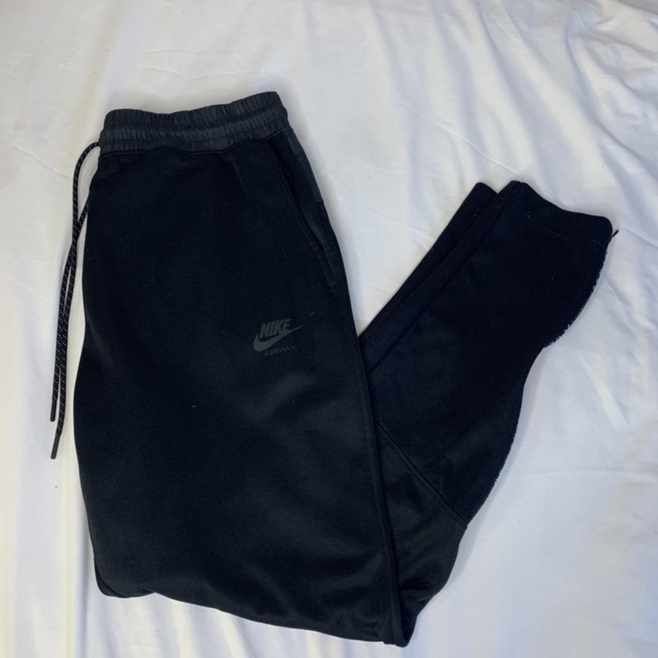 nike air max cargo joggers