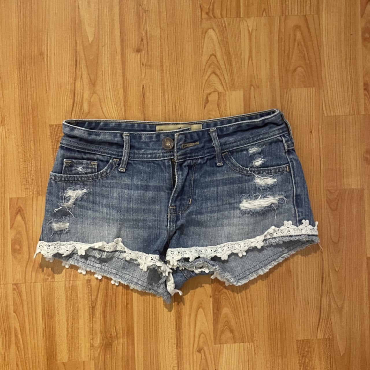 hollister lace trim short short size 11 💕 hollister - Depop