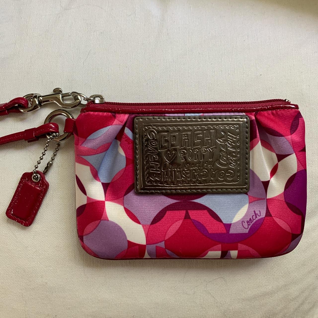 VINTAGE COACH WRISTLET ✨ Minor staining on the white - Depop