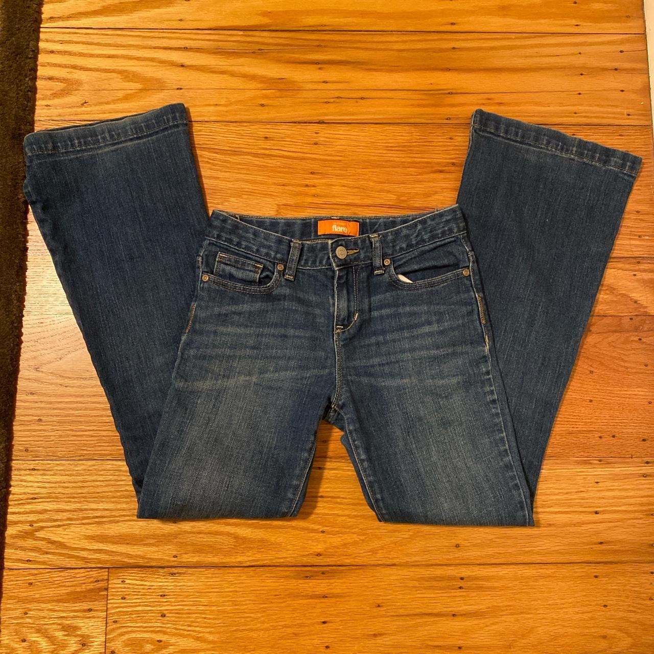 y2k low rise flare jeans! super flattering and cute!... - Depop