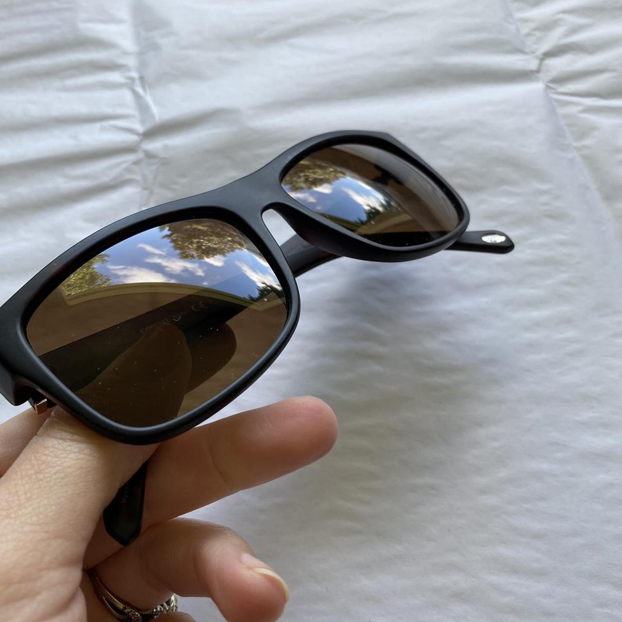 Fossil Men's Black and Brown Sunglasses (4)