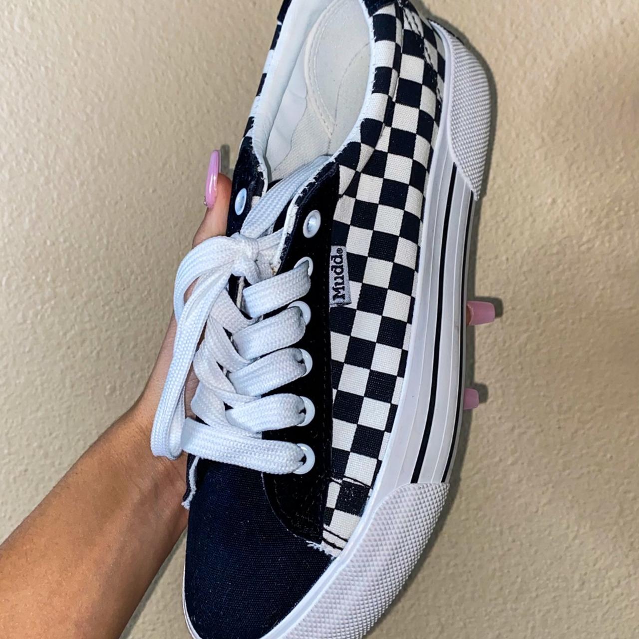 Nike black and hot sale white checkered shoes