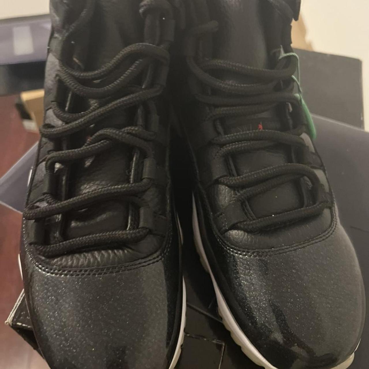 air jordan 11 retro black gym red white