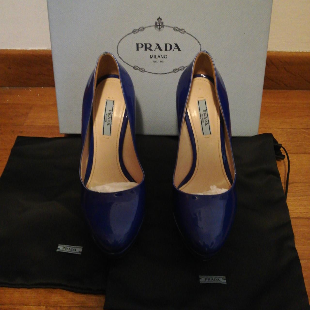 Scarpe Prada originali con tacco Colore blu... - Depop