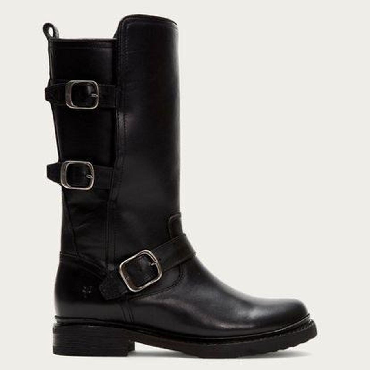 Frye Women's Black Boots Depop
