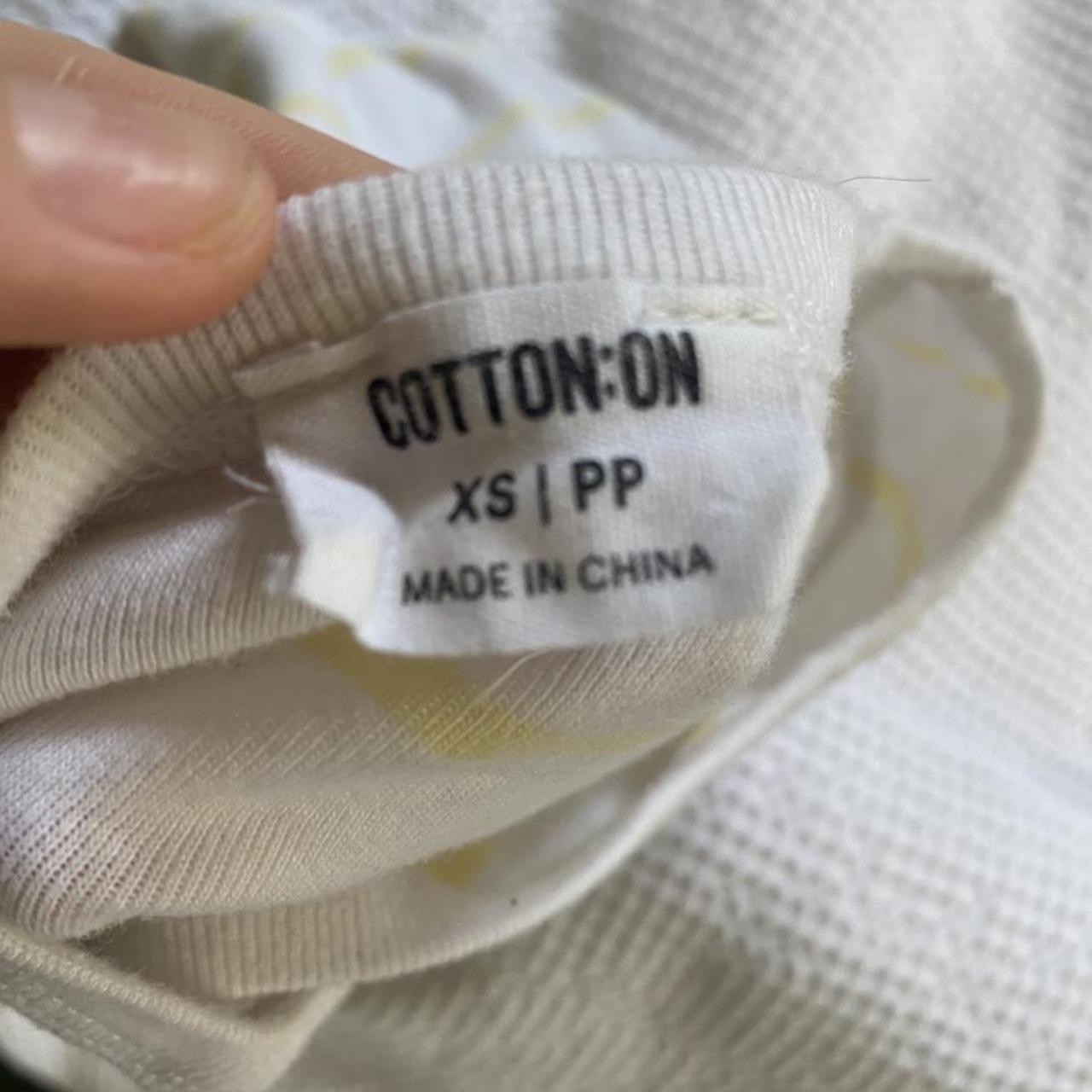 Cotton on baby tee, worn a few times - Depop