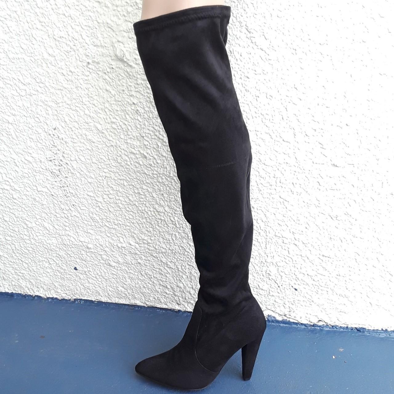 Forever 21 hotsell black suede boots