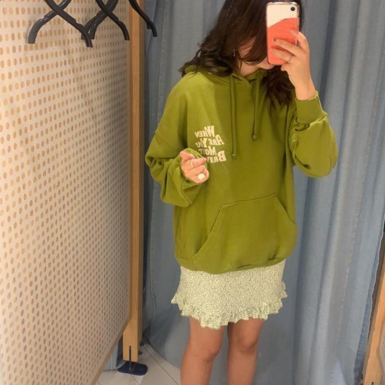 Pull&Bear Women's Khaki and Green Depop