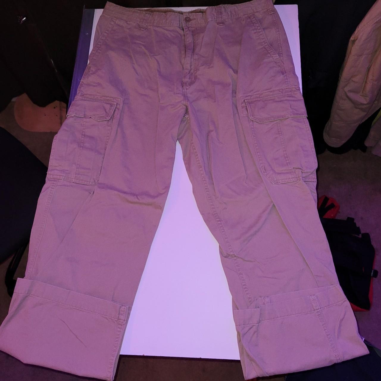 Old Navy Khaki Cargo Pants size38". In great... Depop