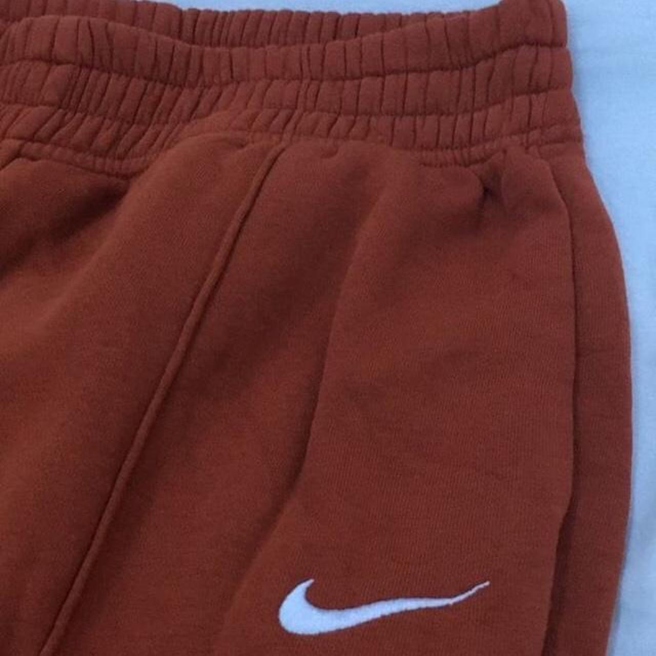 nike joggers tawny brown